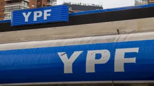 YPF aumenta 1% el precio de los combustibles desde este sábado por la suba del petróleo