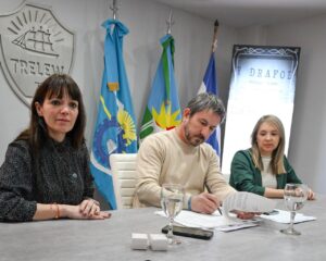 La Municipalidad de Trelew firmó un convenio con la UNPSJB para pasantías en Ambiente