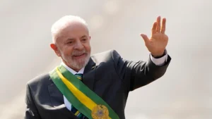 Lula da Silva derrotó a Flávio Bolsonaro y fue reelecto presidente de Brasil